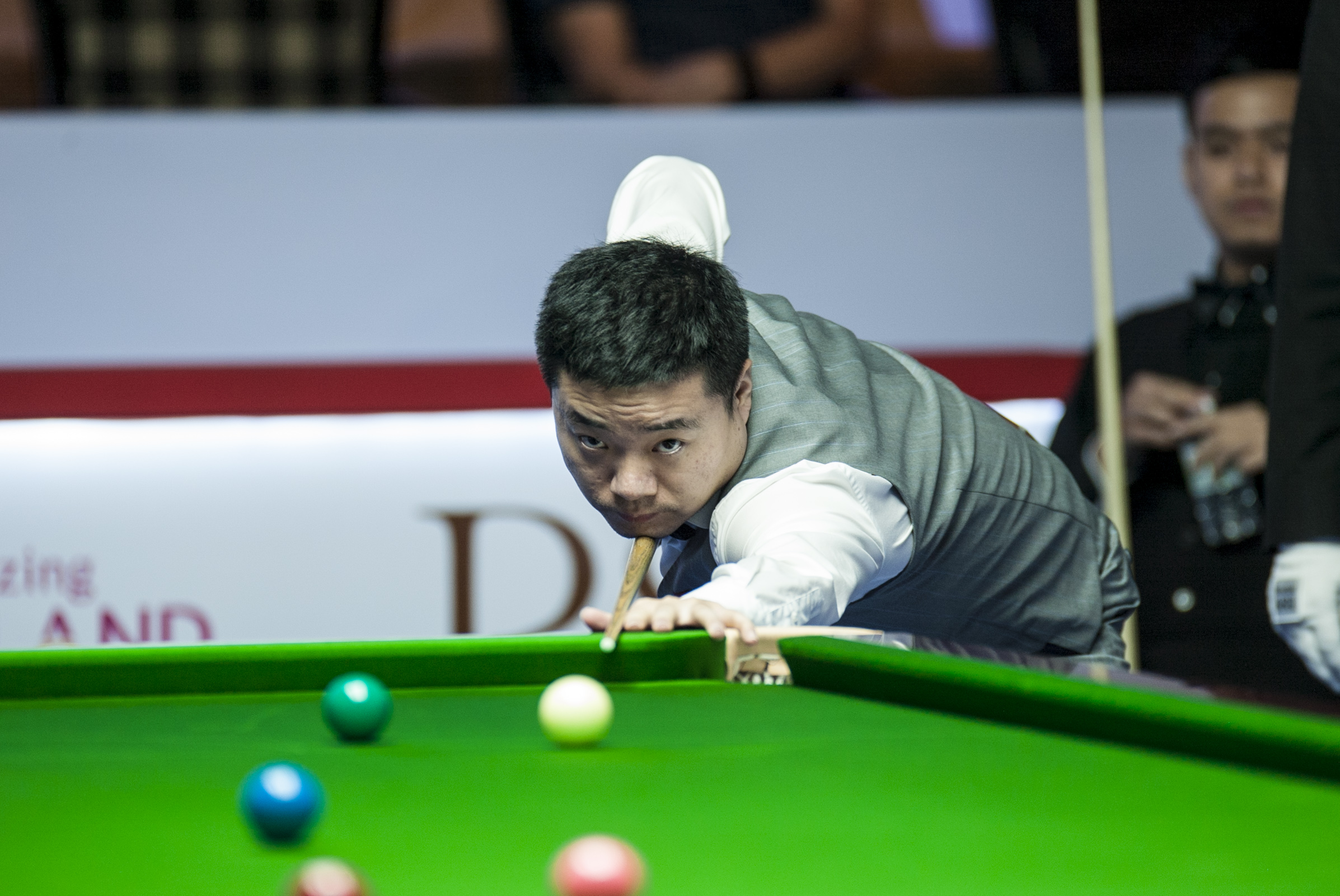 边路下底传 边路下底传