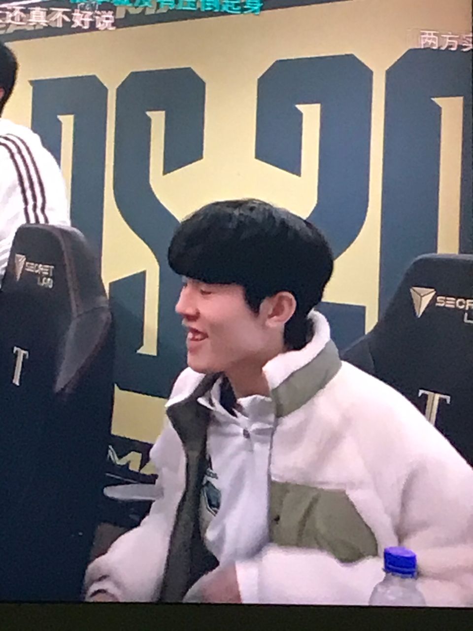 吴艳妮一直 吴艳妮一直