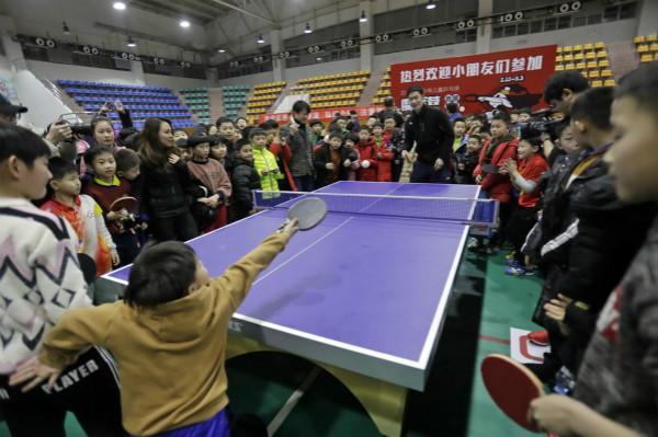 表现为手腕 表现为手腕