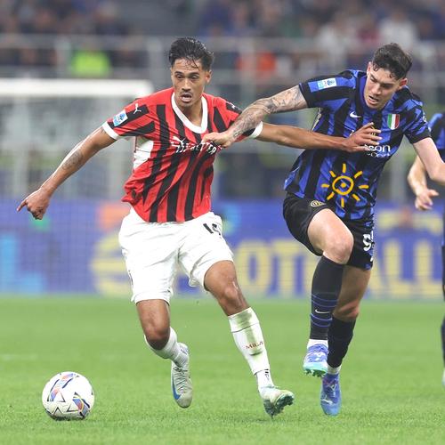 詹姆斯则以 詹姆斯则以